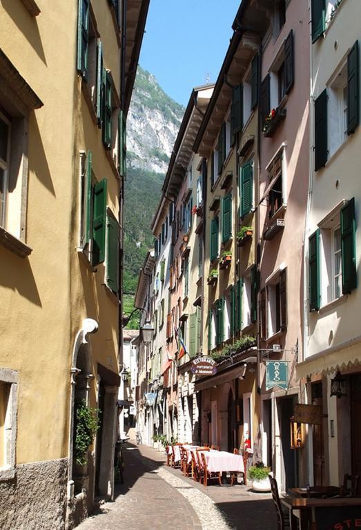 Albergo La Montanara Riva del Garda Exteriör bild